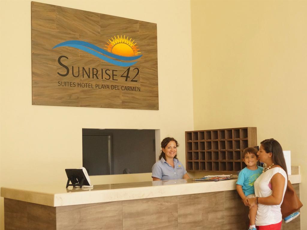 Sunrise 42 Suites Hotel Playa del Carmen Bagian luar foto