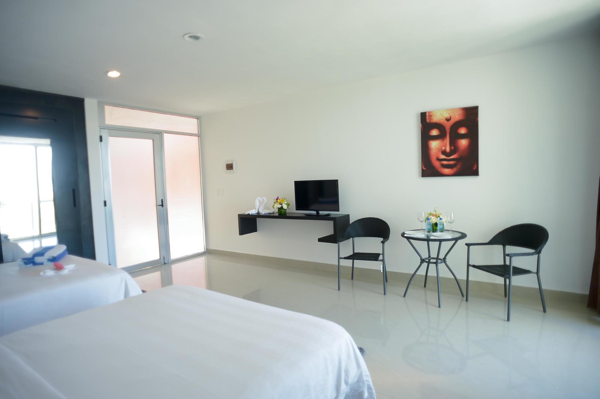 Sunrise 42 Suites Hotel Playa del Carmen Bagian luar foto