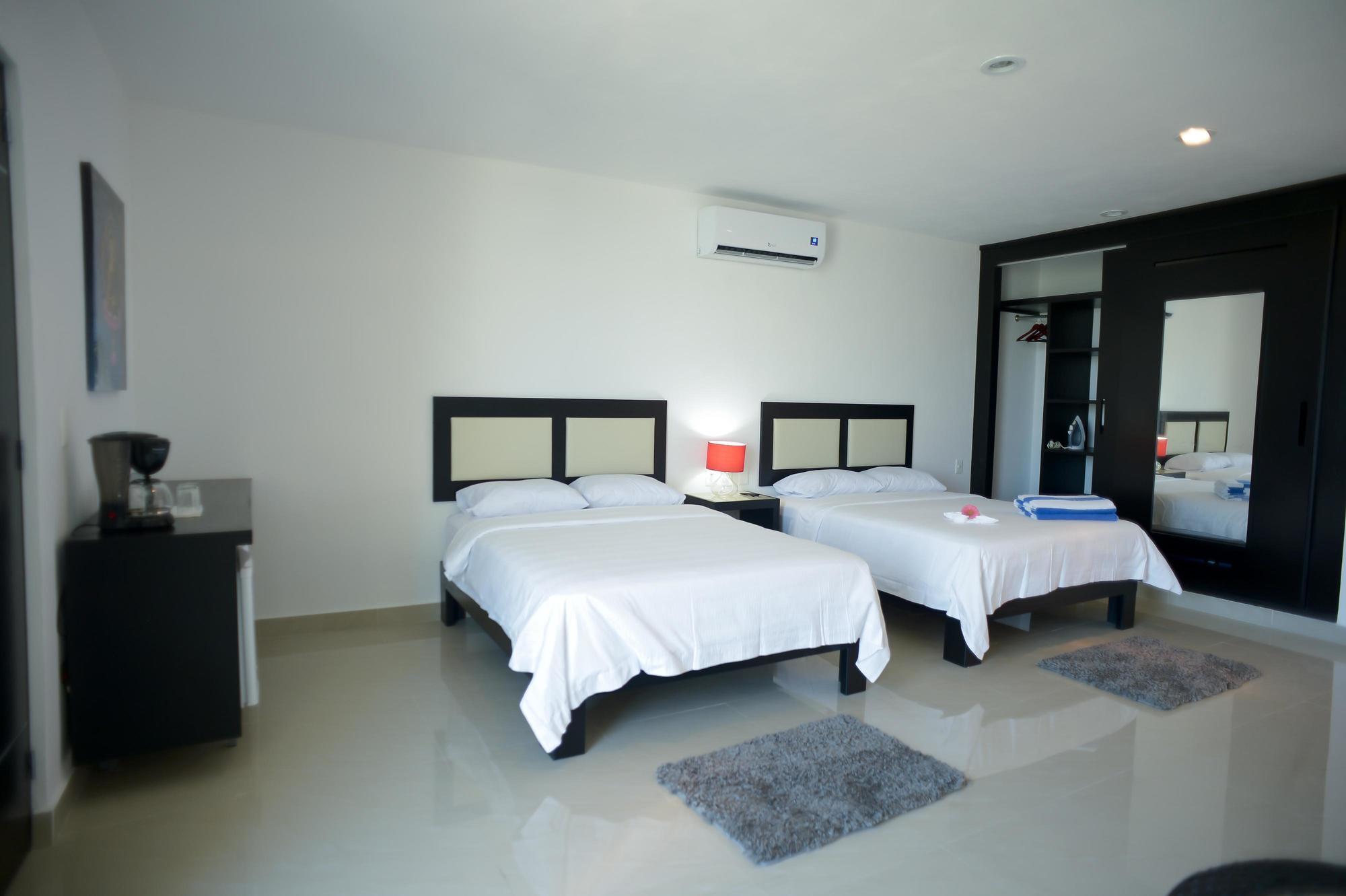 Sunrise 42 Suites Hotel Playa del Carmen Bagian luar foto